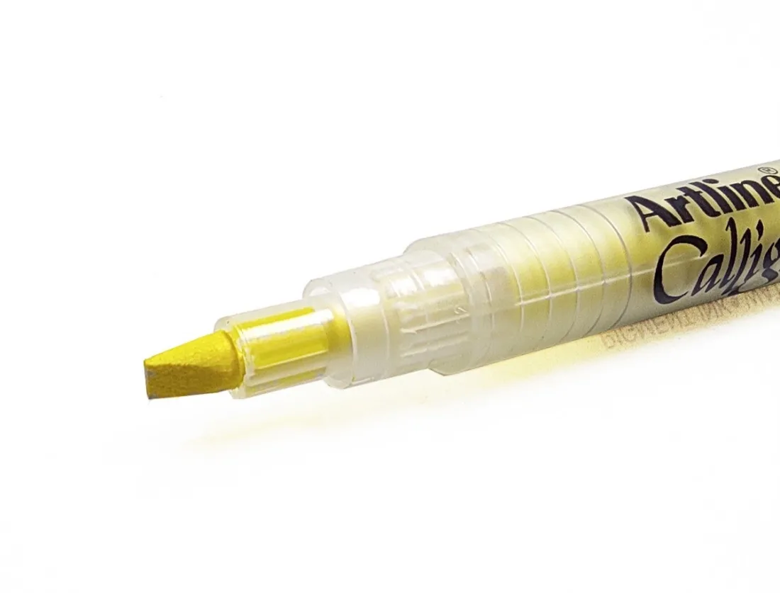 Artline Calligraphy Pen Yellow Ink Pen Tip Size 3.0 mm Pack of 1